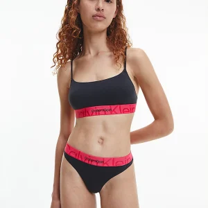 Completo intimo donna marca Calvin Klein modello brassiere e perizoma