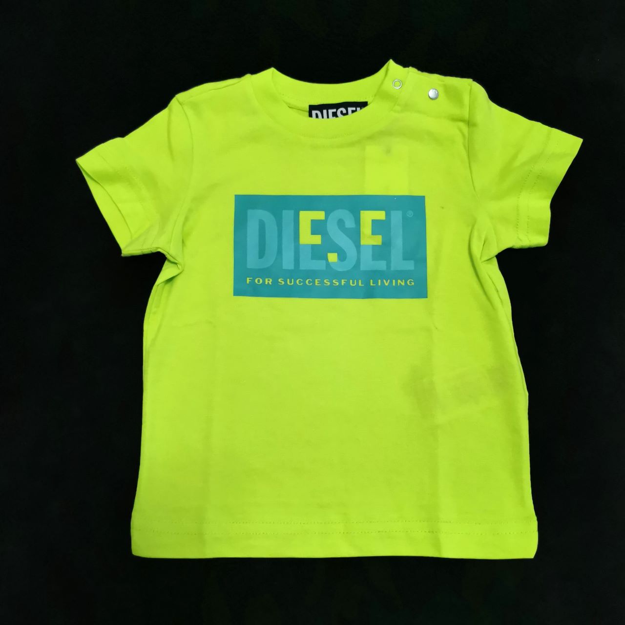 Diesel T-shirt mezza manica verde fluo con stampa logo verde acqua