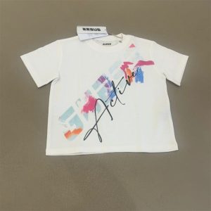 guess t-shirt colorata