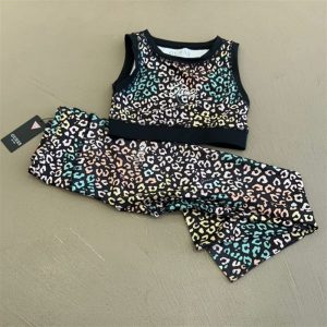 guess completo top e leggings 2
