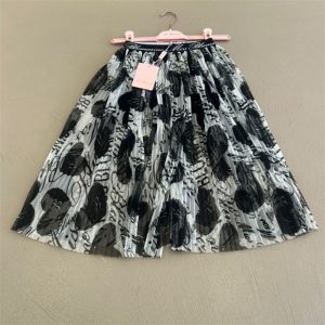 miss Blumarine gonna lunga