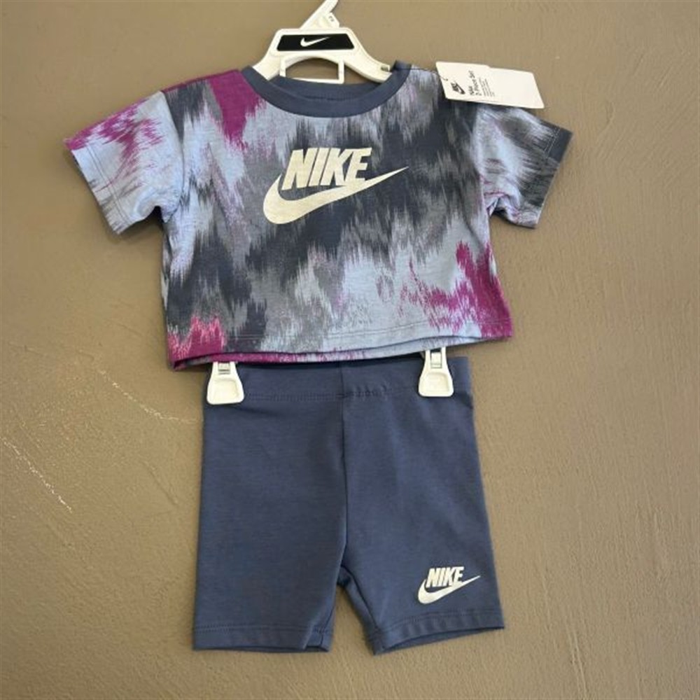nike 2 pezzi t-shirt e short