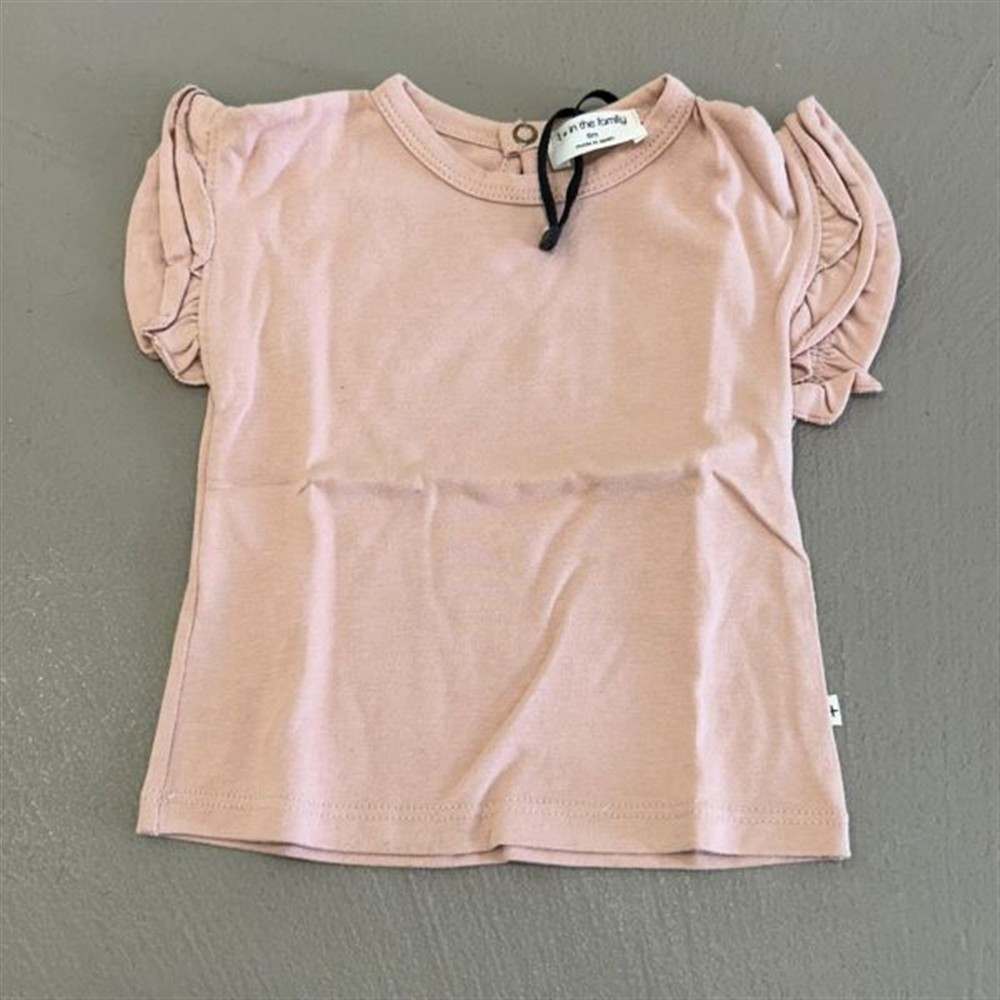 1 more in the family t-shirt rose