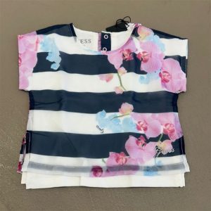 guess maglia bianca con fantasia