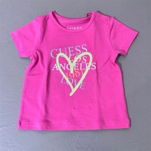guess t-shirt fucsia con cuore