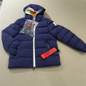 after label giubbotto blu cerniera bianca