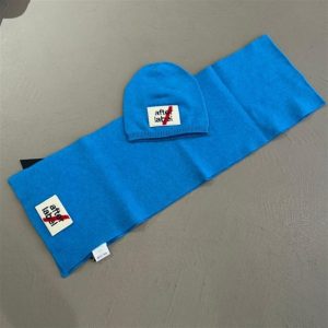 after label set cappello e sciarpa 3