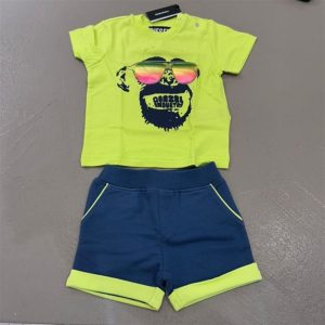 diesel t-shirt verde fluo e pantaloncino