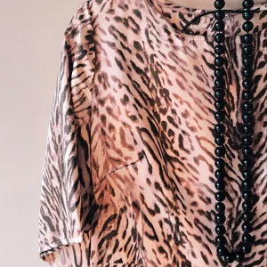 VESTITO MIDI RASO LEOPARDATO ROSA