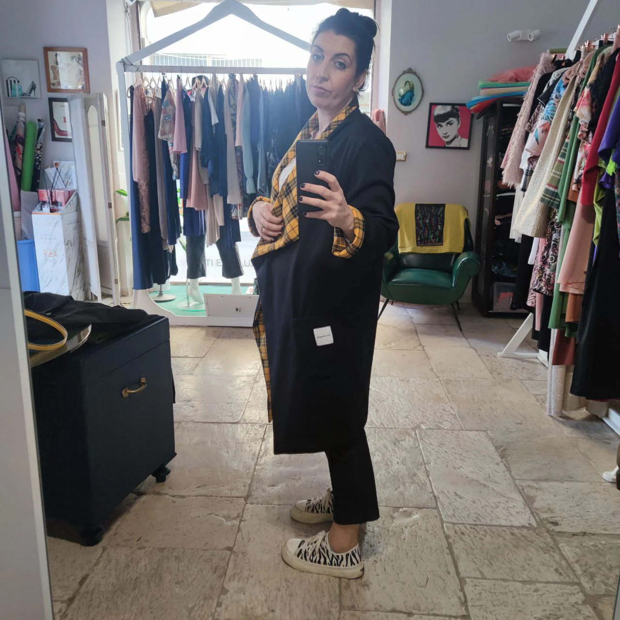 Cappotto comodo fluido reversibile in lana giallo - nero - immagine 7