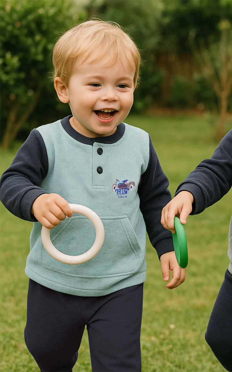 Pigiama bimbo in pile con ricamo - immagine 3