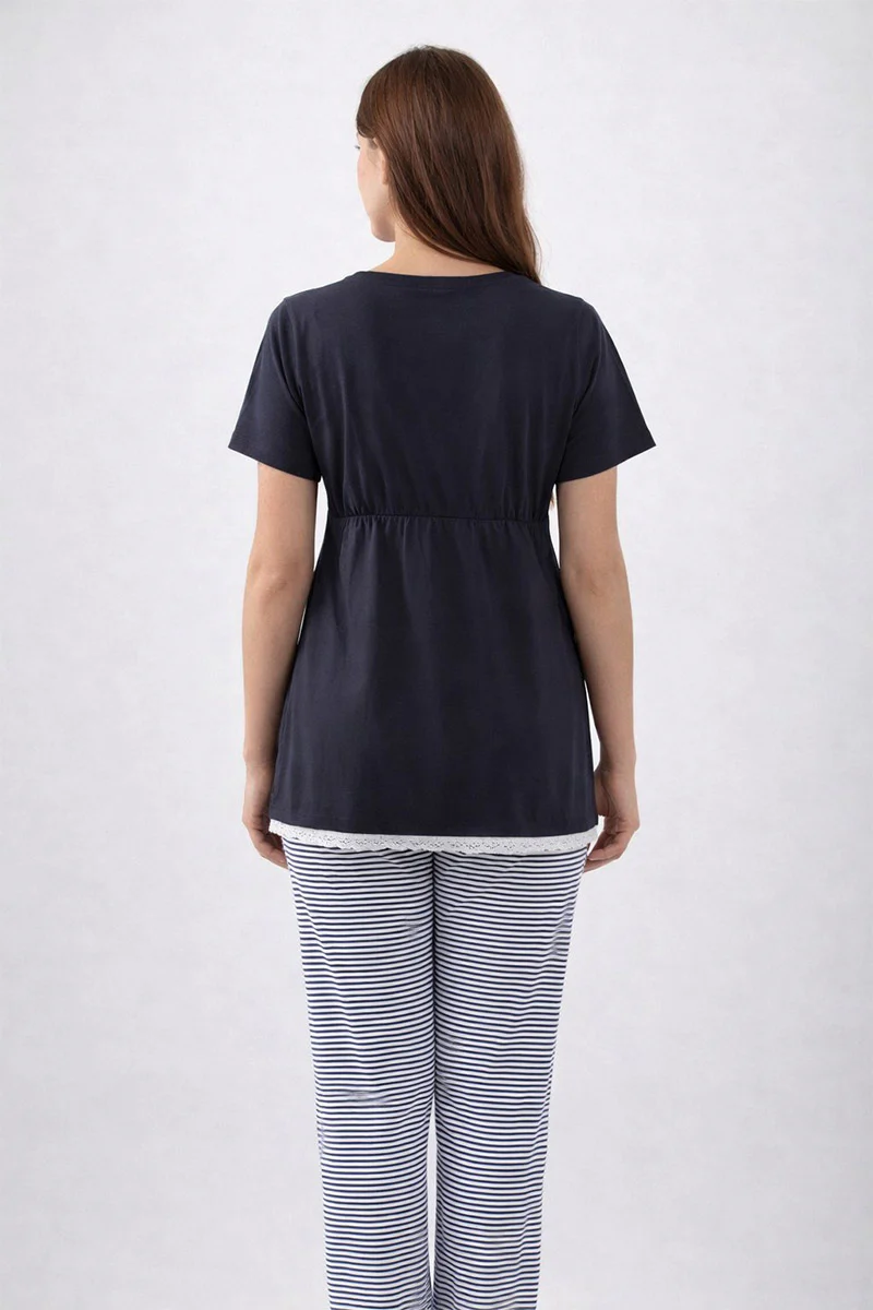 Pigiama pre-post parto mezza manica in cotone con con taglio incrociato balza in pizzo e pantalone in jersey - immagine 6