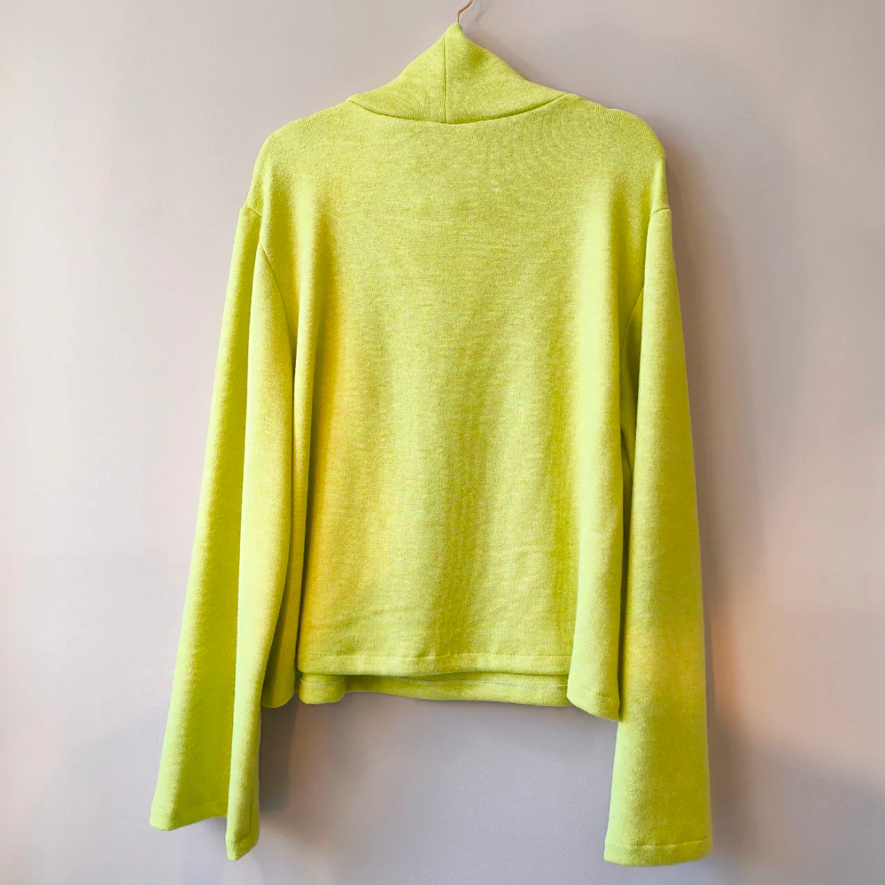 MAGLIONE MORBIDO CON COLLO ALTO - immagine 4