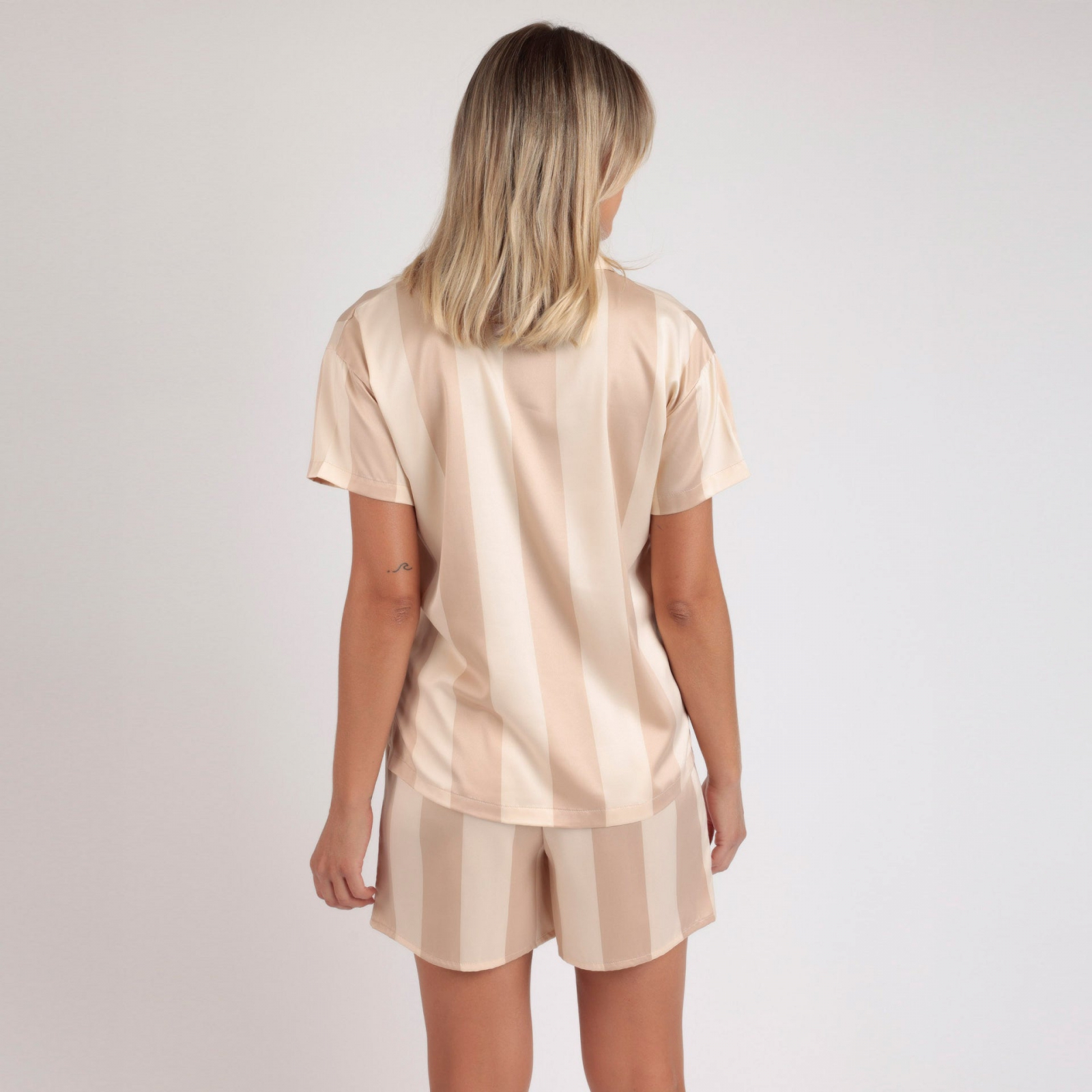 Pigiama donna marca Admas serie Classic Edition modello Gold tutto abbottonato avanti - immagine 5