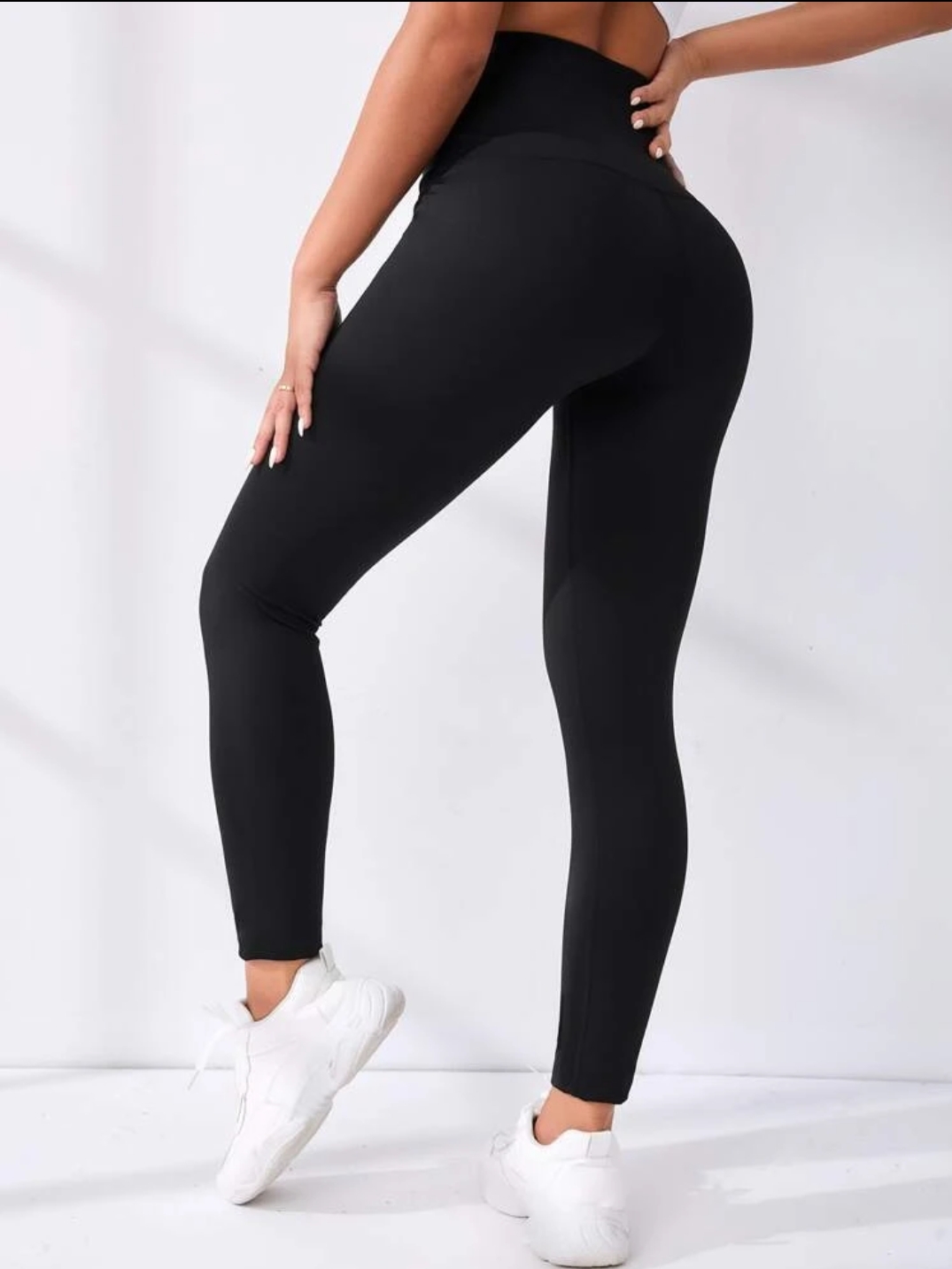 Leggins a vita alta con doppio effetto : contenitivo e push up - immagine 4