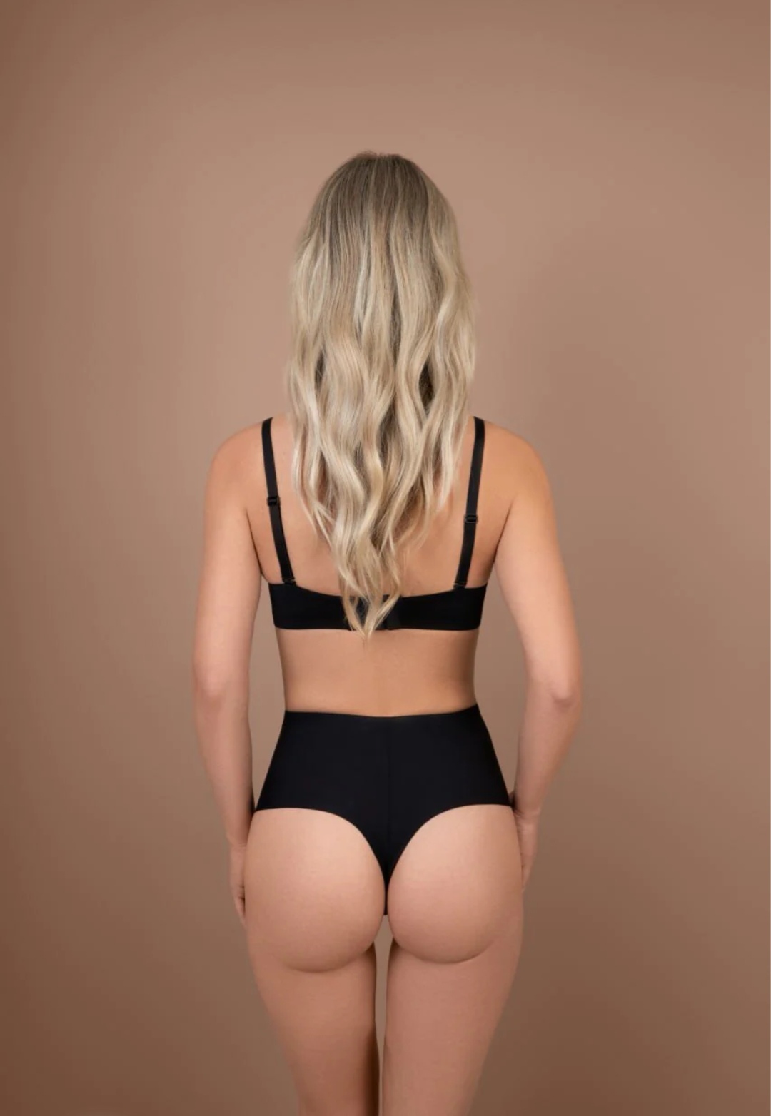 Reggiseno tridimensionale push up con scollo profondo - immagine 8