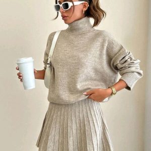 Completo maglia dolcevita con gonna modello Milano colore beige