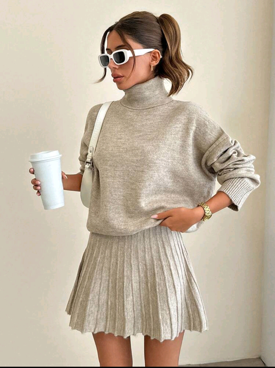 Completo maglia dolcevita con gonna modello Milano colore beige