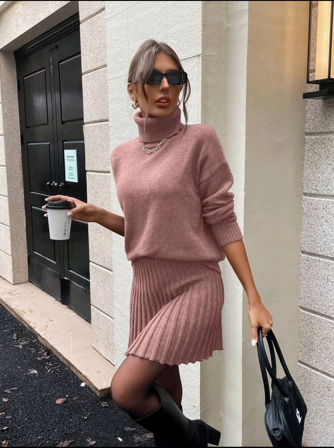 Completo maglia dolcevita con gonna modello Milano colore rosa antico