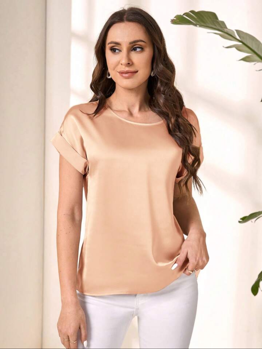 Maglia/Sottogiacca a mezza manica in morbido raso colore beige scuro
