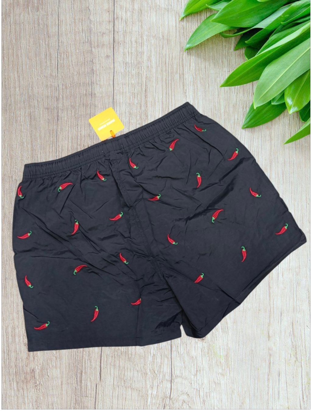 Costume uomo a pantaloncino modello “peperoncino” in colore nero - immagine 4