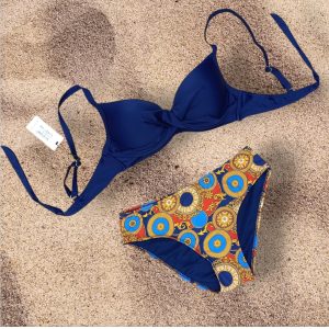 Costume a balconcino in colore blu navy e slip a fantasia taglia 50/3XL -52/4XL