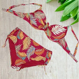 Costume donna due pezzi oversize modello in colore bordeaux e  a fantasia a fiori in taglia 58/7XL