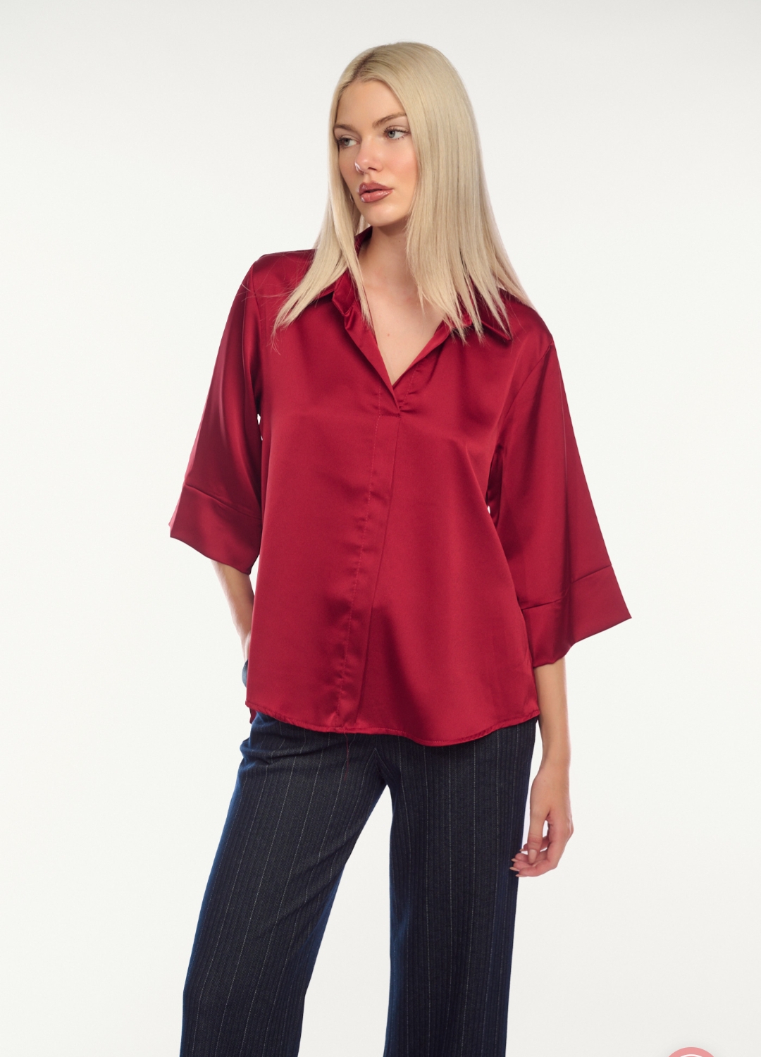 Blusa satinata donna colore bordeaux satinata con maniche a tre quarti