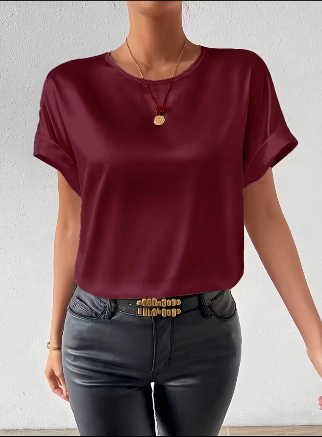 Maglia/Sottogiacca a mezza manica in morbido raso colore bordeaux - immagine 2