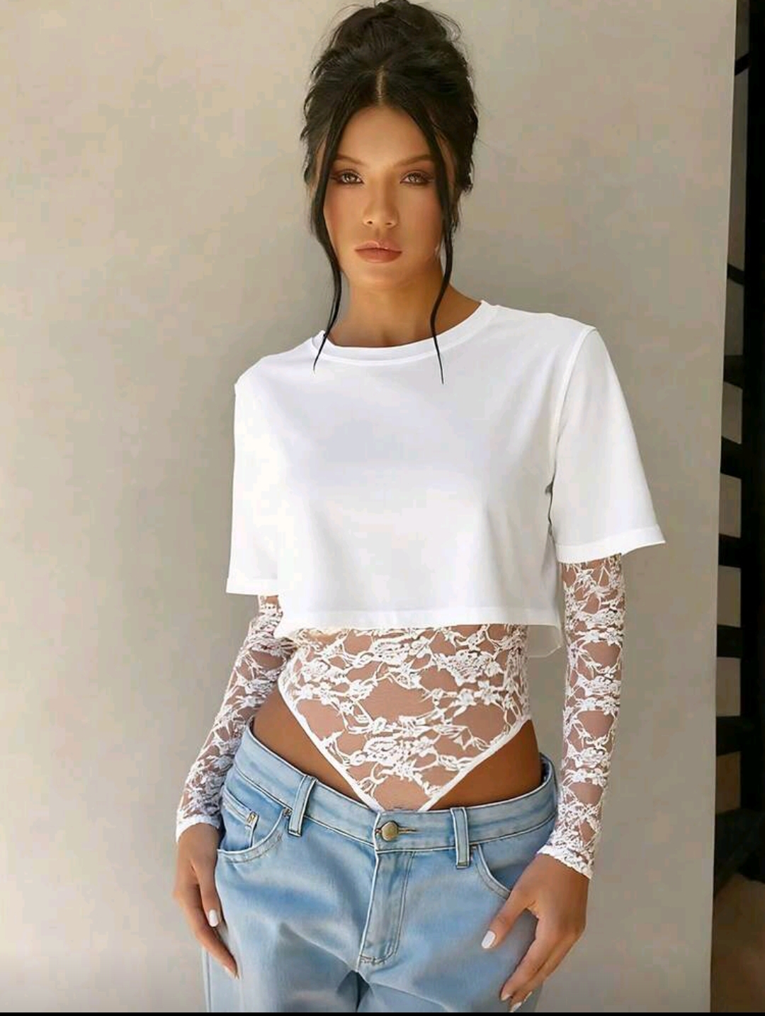 Body in pizzo floreale a maniche lunghe con maglia a mezze maniche in cotone – Eleganza velata – Made in Italy - immagine 4