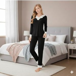 Pigiama Donna in Viscosa Naturale in colore Nero con Bordi in Pizzo Bianco