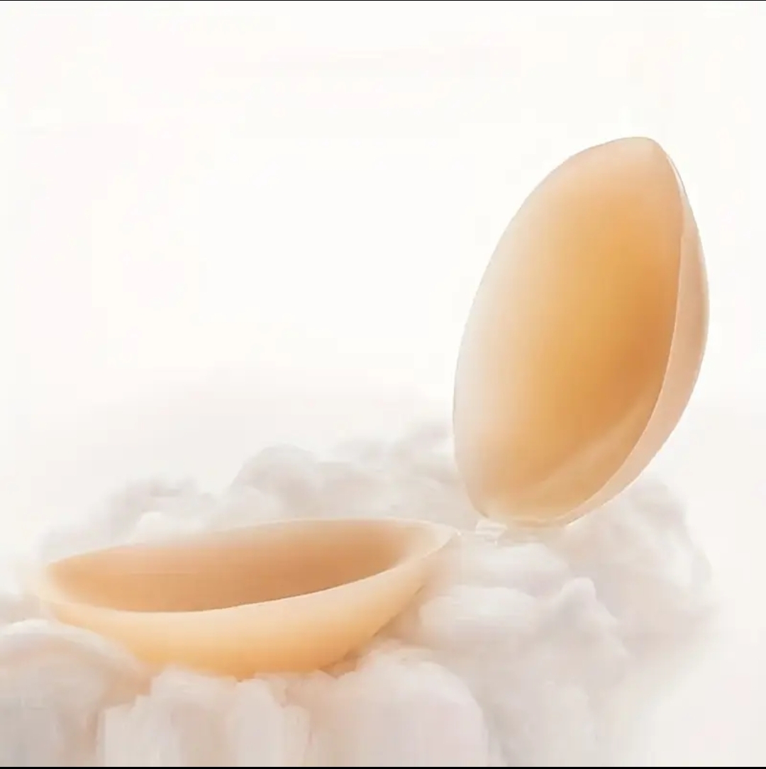 Coppe Adesive in Silicone: Sostegno Invisibile per Schiena e spalle Scoperte - immagine 4