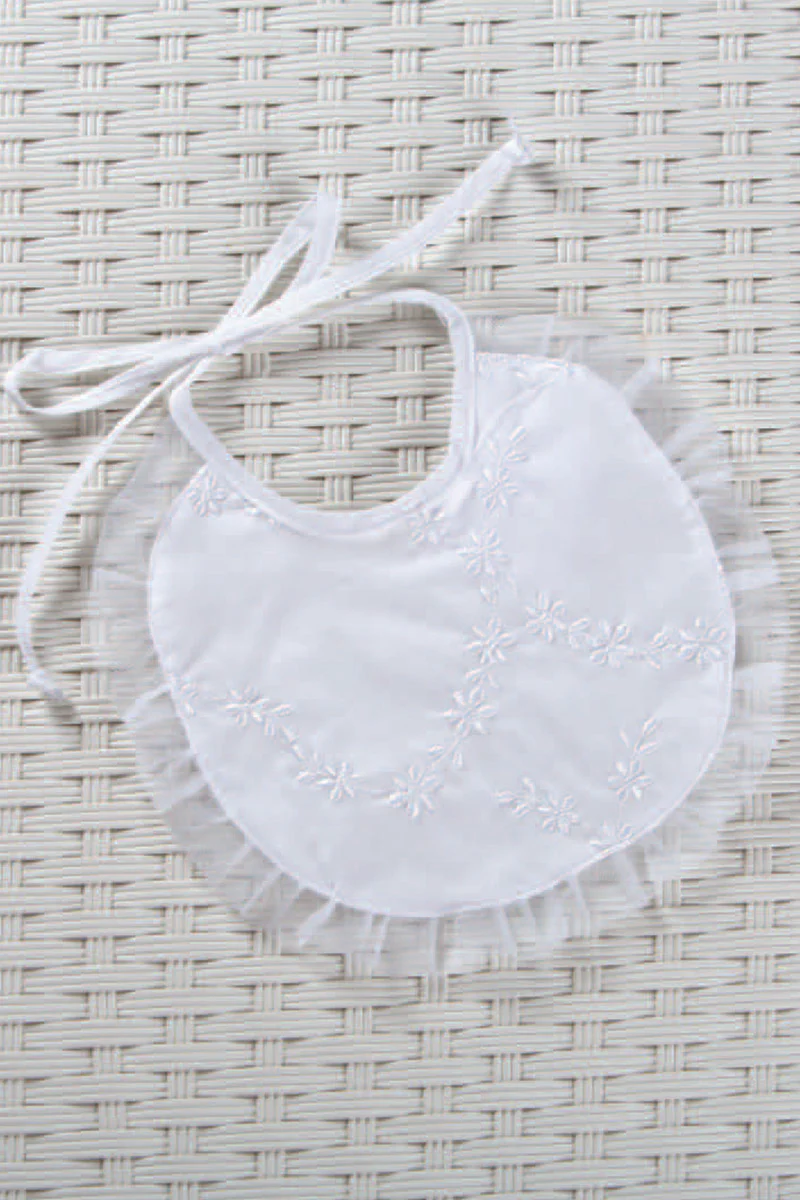 Bavetta in tela di cotone ricamata con rouches