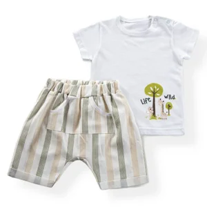 Completo 2 pezzi : Maglia in cotone con stampa + Bermuda in tessuto effetto lino rigato modello cavallo basso con tascone