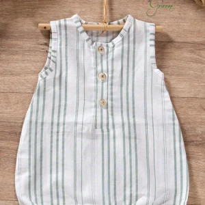 Pagliaccetto smanicato in lino con fenda e bottoncini