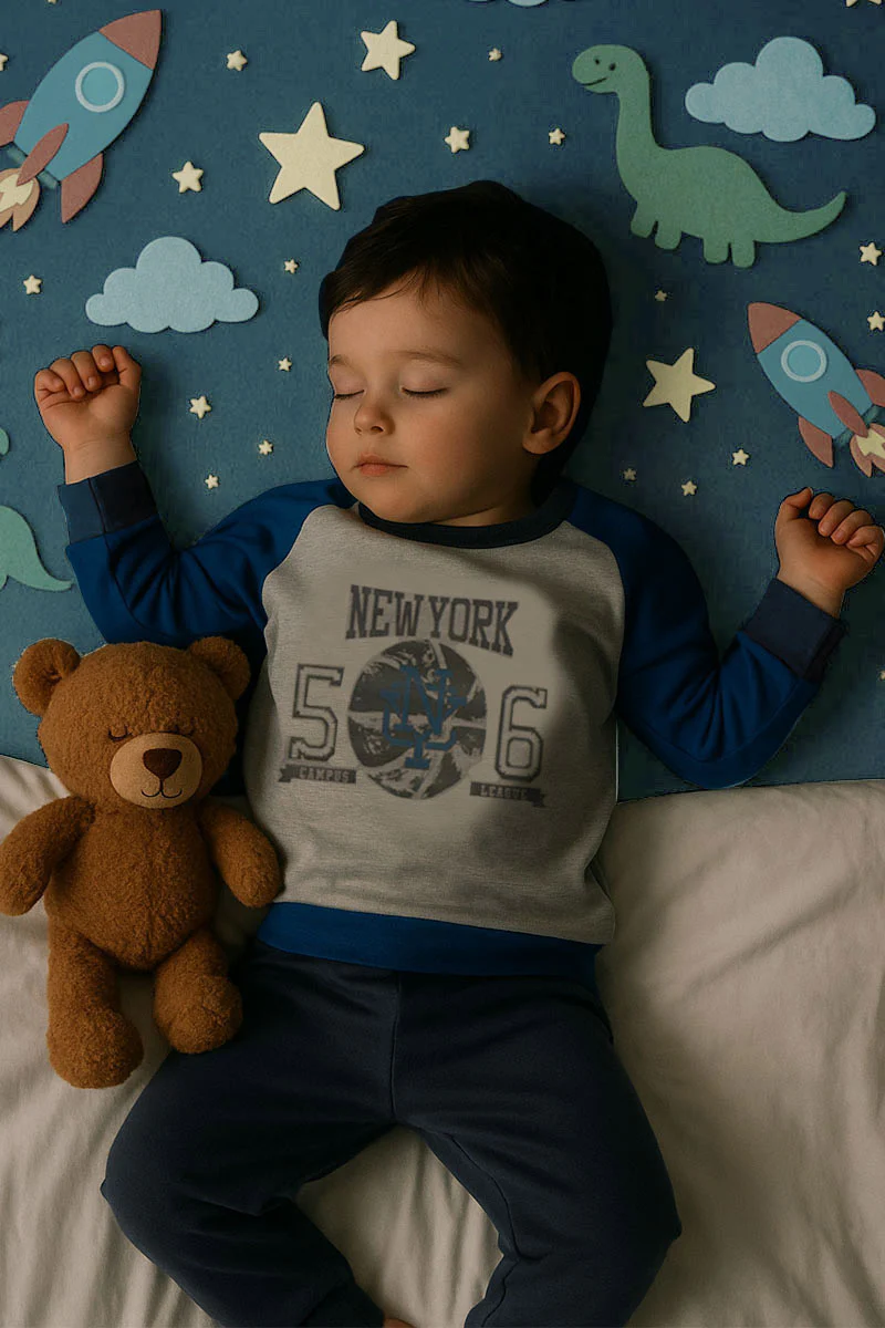 Pigiama in caldo cotone con stampa maniche e pantalone in contrasto