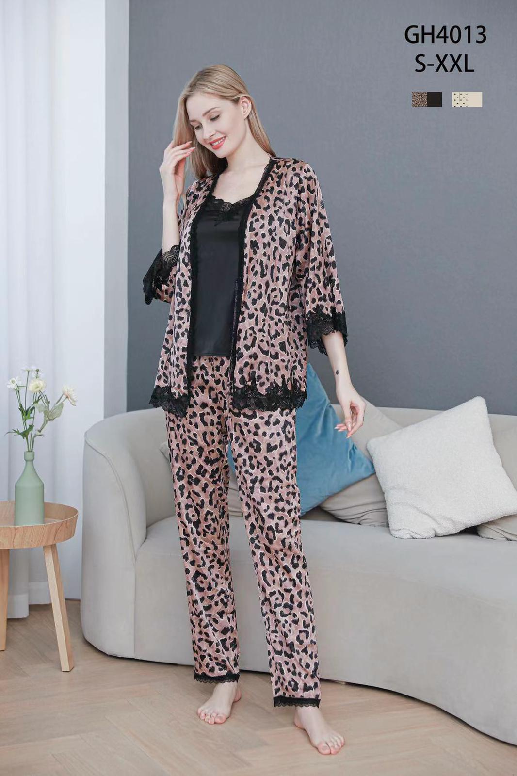 Pigiama donna in raso tre pezzi fantasia leopardato
