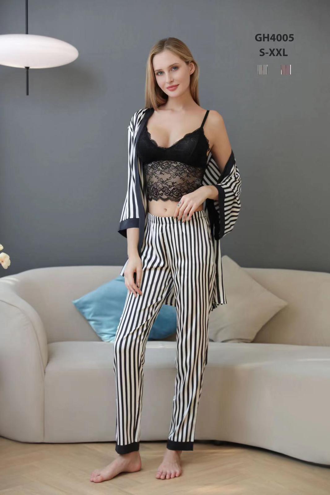 Pigiama donna in raso tre pezzi con canotta corta in pizzo