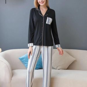 Pigiama donna in viscosa aperto avanti con pantalone fantasia a righe