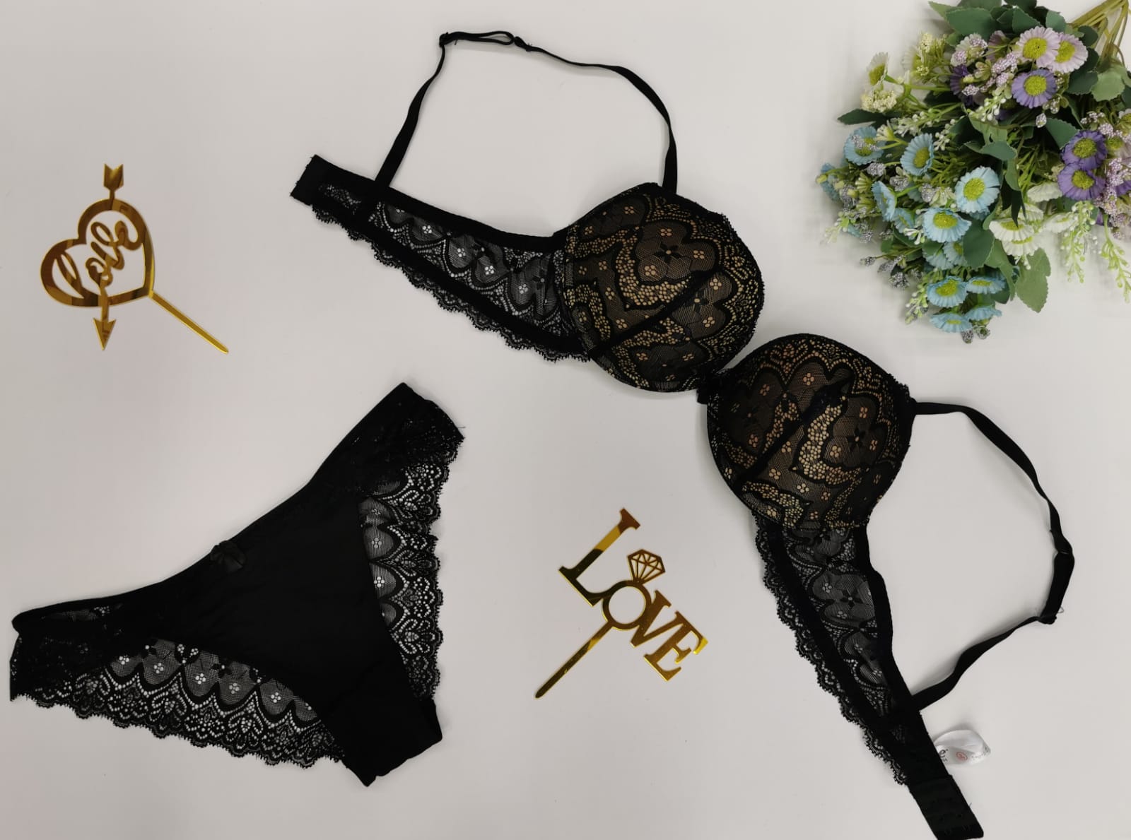 Completino intimo push up Love and Bra in pizzo e con slip brasiliana