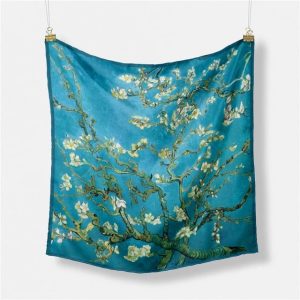 Foulard quadrato d’ autore raffigurante il quadro “IL MANDORLO FIORITO” di Van Gogh
