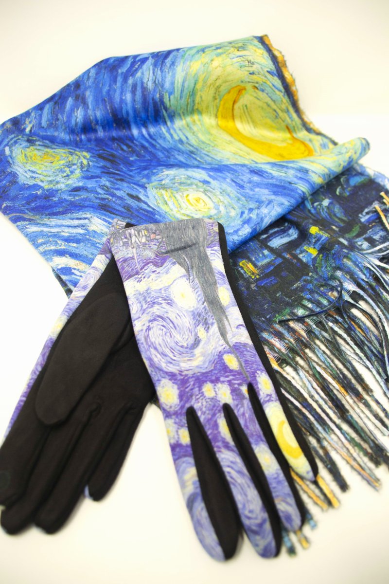 Completo d’autore sciarpa più guanti raffigurante il quadro “NOTTE STELLATA” di Vincent Van Gogh - immagine 2