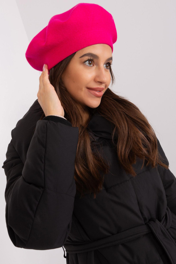 Cappello donna modello Basco colore fucsia in Tessuto Invernale – Eleganza Senza Tempo –