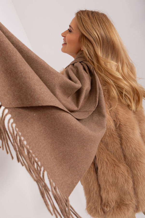 Maxi sciarpa in viscosa, lana e cashmere in colore nocciola - immagine 4