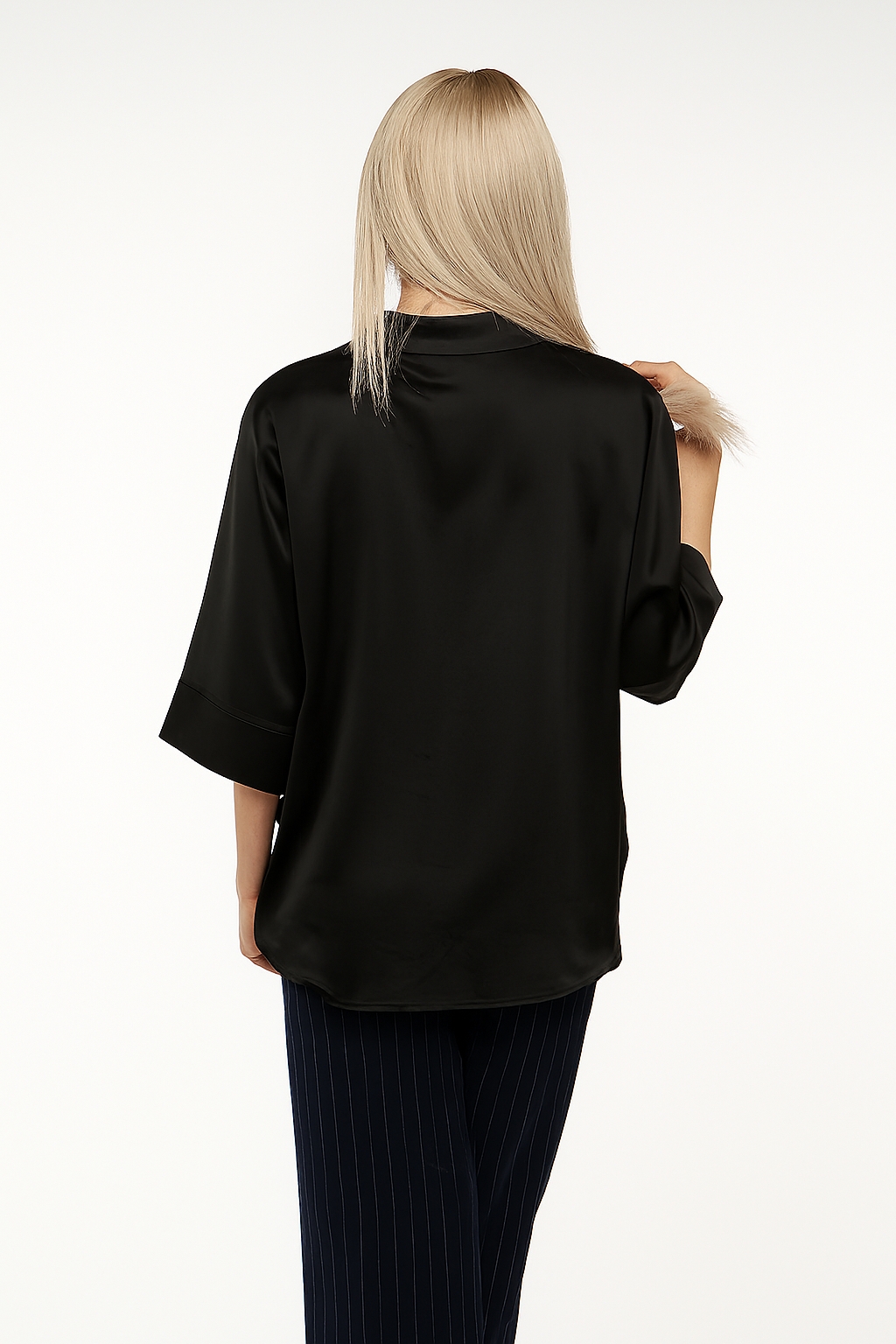 Blusa satinata donna colore nero satinata con maniche a tre quarti - immagine 5